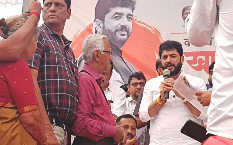 डीएसके गुंतवणूकदार भेटल्यावर केंद्रीय मंत्री मुरलीधर मोहोळ म्हणाले,’ मी तुमच्या पाठीशी …