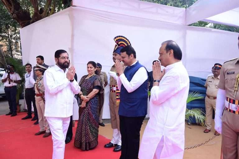 मुख्यमंत्र्यांचे नाव ठरेना…आता भाजप निरीक्षक पाठवणार:आमदारांकडून ओपिनियन पोल घेऊन नावे जाहीर करणार