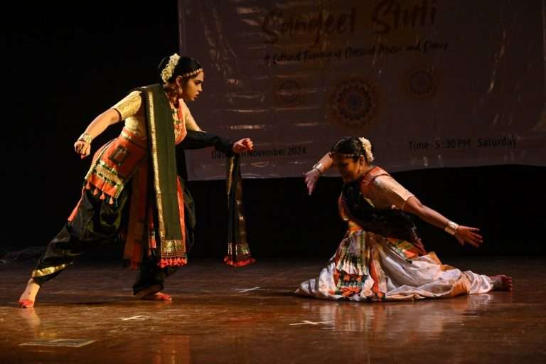 सत्रीय कथक आणि खोल पखवाजच्या जुगलबंदीतून उलगडली आसामी संस्कृती