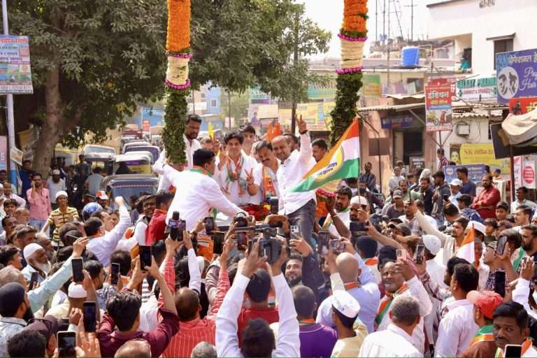 महाराष्ट्राचे रिमोट गुजरातच्या हाती देऊ नका-रमेश बागवे ,प्रशांत जगताप यांना निवडून द्या- इमरान प्रतापगढी