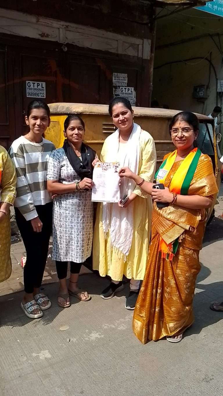 कसब्यातील बहिणी रासने यांच्या पाठीशी स्वरदा बापट यांचा विश्वास