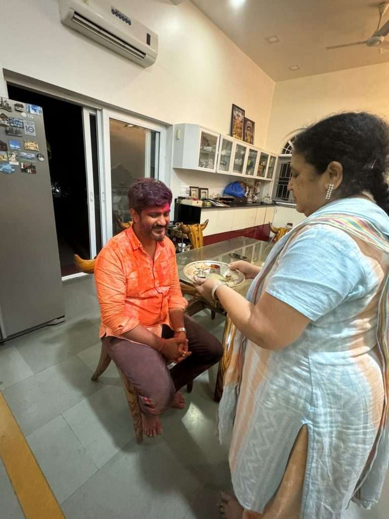 विजयी होताच सिद्धार्थ ने घेतलेली भेट..जनसेवक म्हणून त्यांच्या साधेपणा व मोठेपणा अधोरेखित करणारी : सनी निम्हण