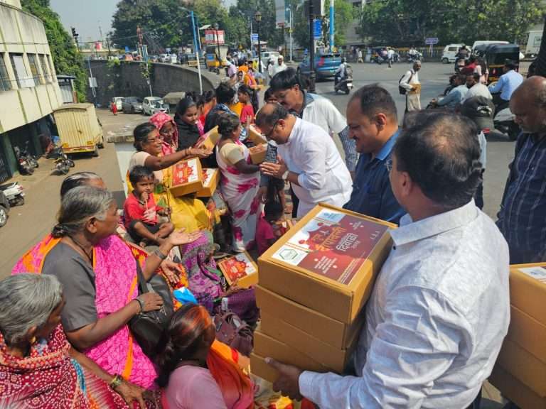 पुण्यातील भिक्षेकऱ्यांची दिवाळी गोड