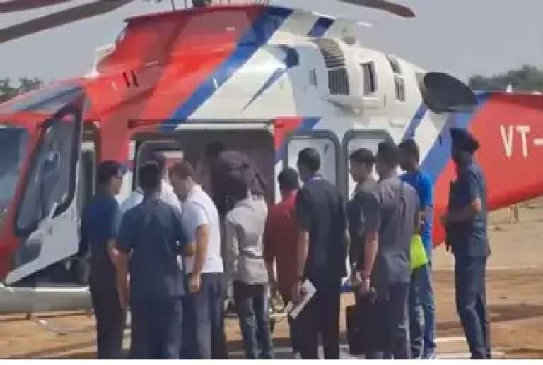 अमरावतीत राहुल गांधी यांच्या सामानाची तपासणी:EC च्या अधिकाऱ्यांनी केली पडताळणी