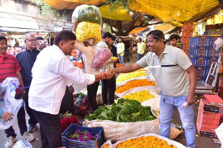 ‘आबा’,तुम्हीच निवडून येणार :’पर्वती’ मधील नागरिकांनी दिला आबांना आवाज!