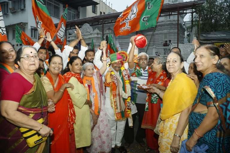 ‘एक कॉल प्रॉब्लेम सॉल्व्ह’