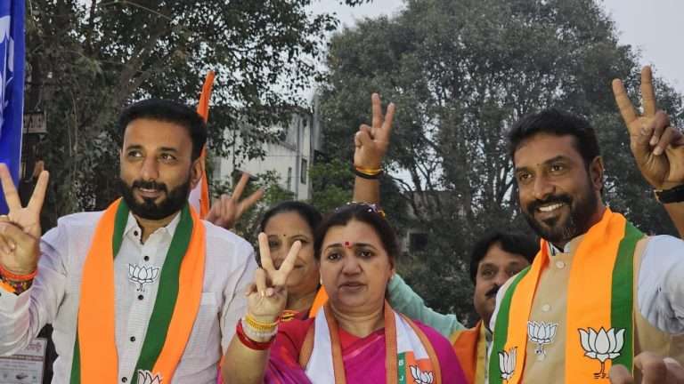 पानशेत पूरग्रस्तांना मिळाला मालकी हक्कआमदार माधुरी मिसाळ