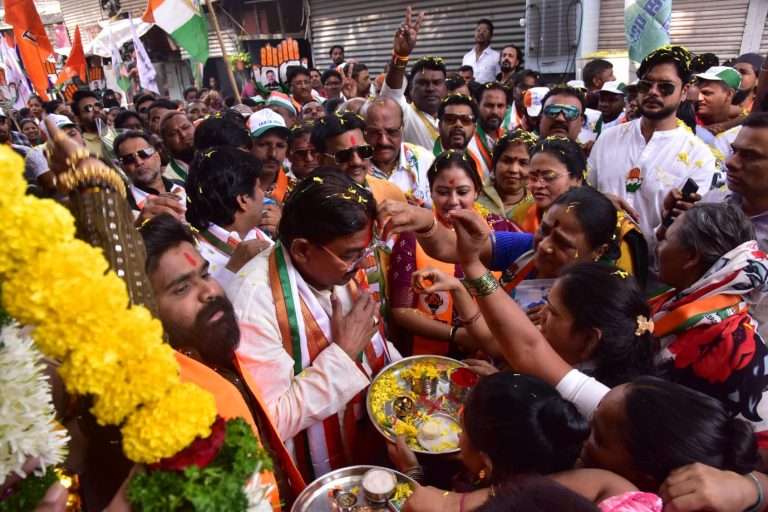 झोपडपट्टीवासियांचे जीवनमान उंचावणे हा माझा जीवन ध्यास ! साडेपाचशे चौरस फुटांचे हक्काचे घर देणार – रमेश बागवे