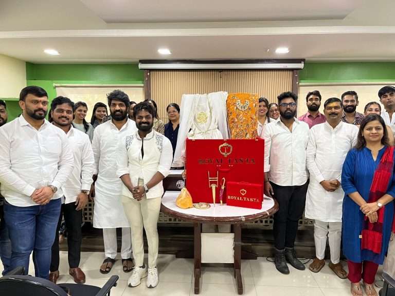 जेजूरीच्या मल्हार मार्तंडा भोवती गुंफलेले ‘मल्हार कलेक्शन’ जाणार लंडन येथील स्पर्धेला