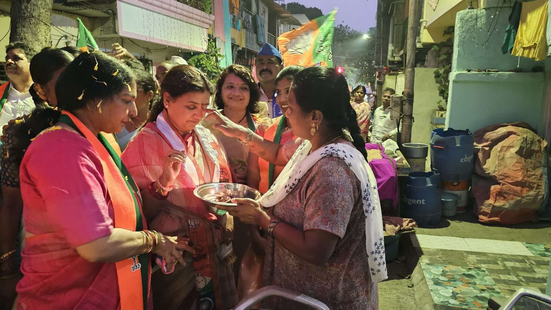 वाहतुकीची कोंडी सोडविण्यासाठी गंगाधाम चौकात वाहतुक प्रकल्पाला मंजुरी-माधुरी मिसाळ