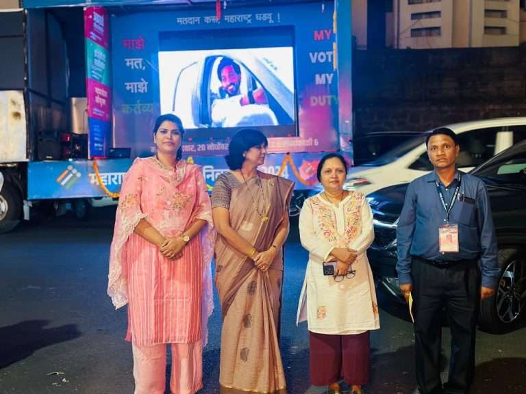 कॅन्टोन्मेंट परिसरात एलईडी व्हॅनद्वारे मतदान जनजागृती
