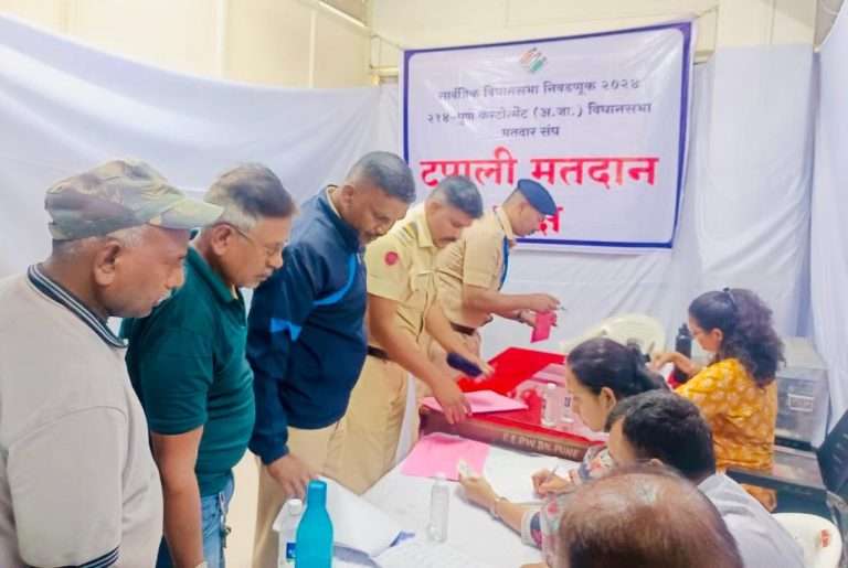पुणे कॅन्टोंमेंटमध्ये टपाली मतदानाला सुरुवात