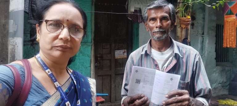 पर्वती विधानसभा मतदारसंघात मतदान चिठ्ठ्यांचे वाटप सूरू