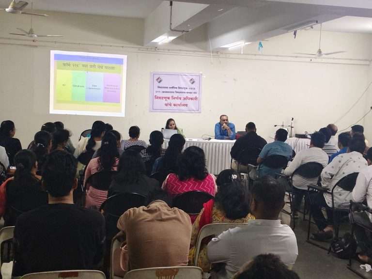 खडकवासला मतदारसंघात निवडणूक कर्मचाऱ्यांना कॉंटिंगचे प्रभावी प्रशिक्षण