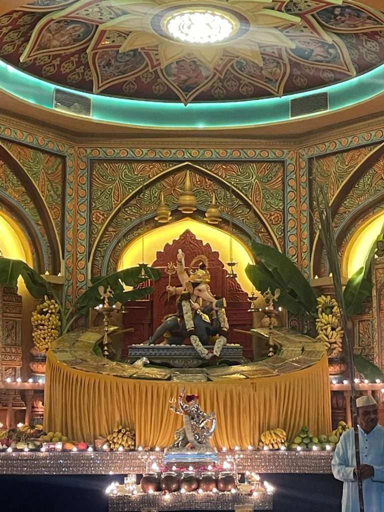 श्रीमंत भाऊसाहेब रंगारी गणपती मंदिरात त्रिपुरारी पौर्णिमेनिमित्त दीपोत्सव व तुळशी विवाह संपन्न