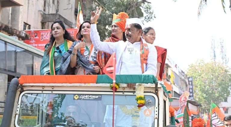 महायुतीचे उमेदवार भिमराव तापकीर यांच्या बाईक रॅलीला धनकवडी गावात मोठ्ठा प्रतिसाद