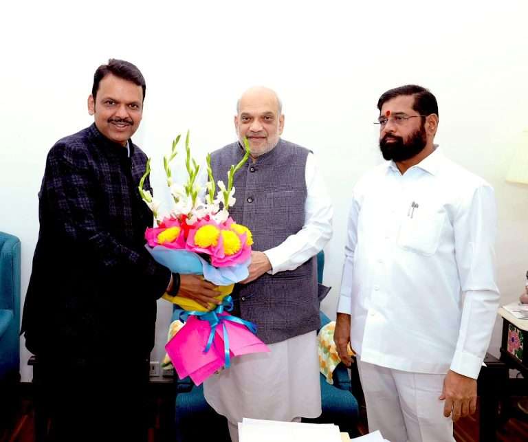 एकनाथ शिंदे अचानक गावी निघून गेले, महायुतीची मुंबईतील बैठक रद्द:CM वर रविवारी फैसला