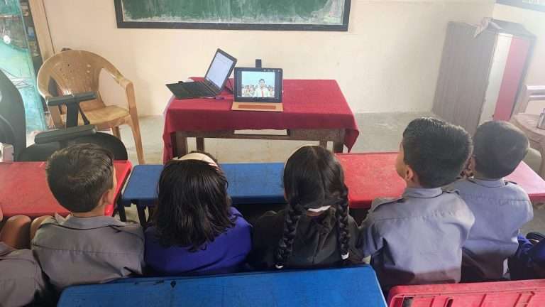 जिल्हा परिषद प्राथमिक शाळा खामगाव मावळ येथील विद्यार्थ्यांचा सायबर सिक्युरिटी चर्चासत्रात सहभाग