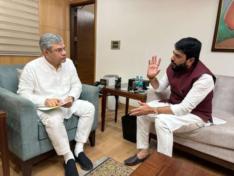 ⁠पुणे-दिल्ली दरम्यान ‘वंदे भारत स्लीपर ट्रेन’ सुरु करा -मुरलीधर मोहोळ आग्रही