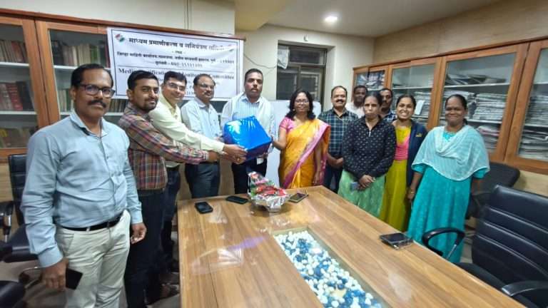 सैन्यदलातून सेवानिवृत्तीनंतर शासनाच्या सेवेत आलेल्या रोहिदास गावडे यांचे योगदान प्रेरणादायी-उपसंचालक वर्षा पाटोळे