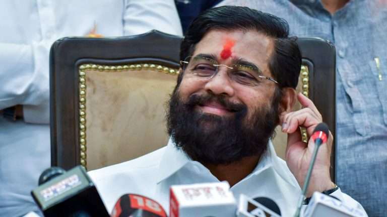 एकनाथ शिंदे हेच मुख्यमंत्री व्हावे – दीपक केसरकर:म्हणाले- ही निवडणूक शिंदेंच्याच नेतृत्वात पार पडली, कौलही चांगला मिळाला