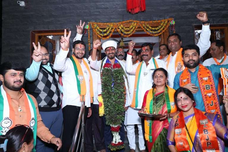 शिरोळे यांचा विविध मंडळातील कार्यकर्त्यांशी,  नागरिकांशी प्रत्यक्ष भेटीचा धडाका