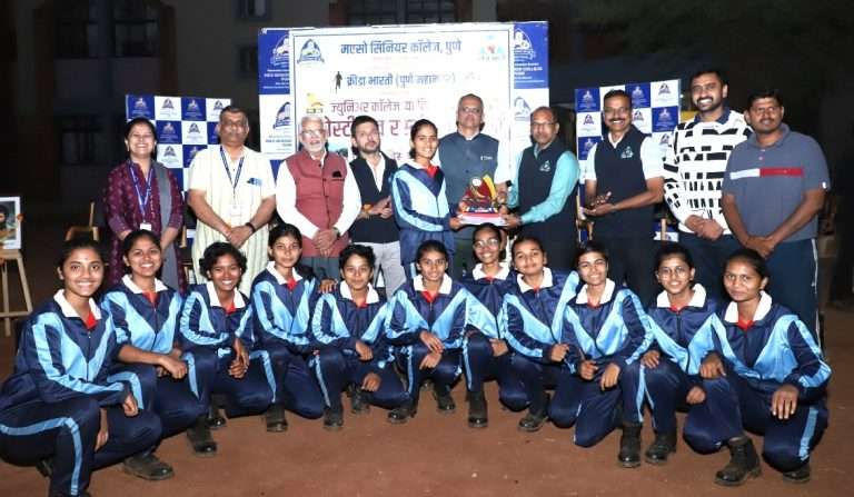 रिंगोस्टिक आणि रस्सीखेच स्पर्धेला विद्यार्थ्यांचा मोठा प्रतिसाद