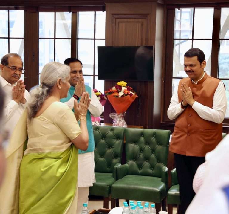 देवेंद्र फडणवीस होणार नवे CM:भाजप गटनेतेपदी निवड