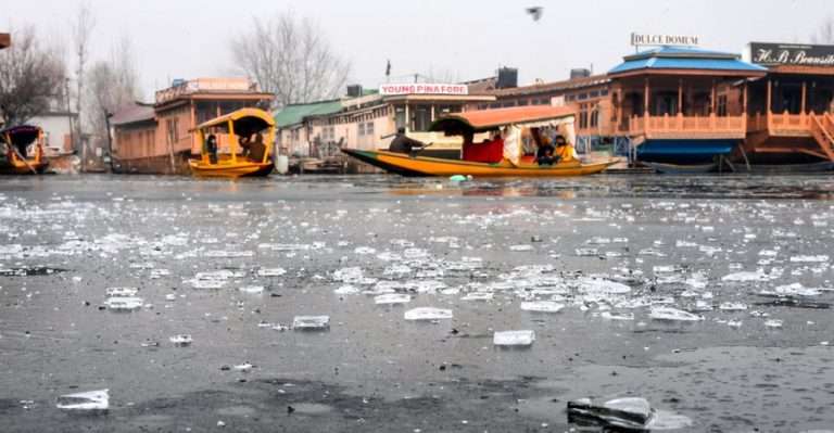 21 डिसेंबरची रात्र ही श्रीनगरमधील 50 वर्षांतील सर्वात थंड रात्र-  तापमान उणे 8 अंश