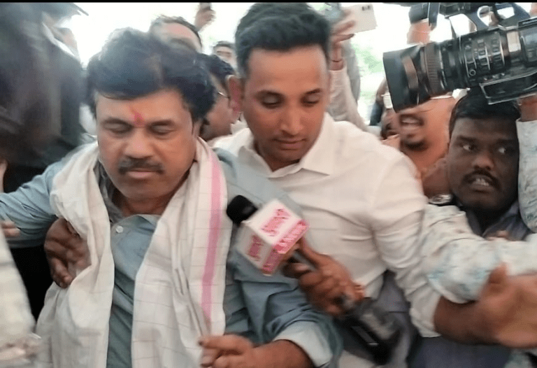 व्हिडीओ प्रसारित करून वाल्मीक कराड पुण्यात CID ला शरण