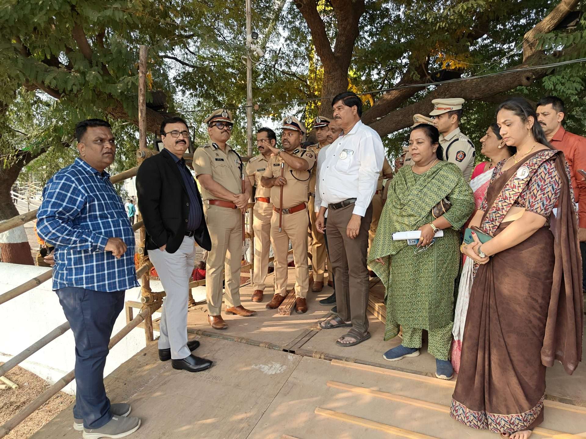 विभागीय आयुक्त आणि पोलीस आयुक्तांनी केली विजयस्तंभ अभिवादन कार्यक्रमाच्या तयारीची पाहणी