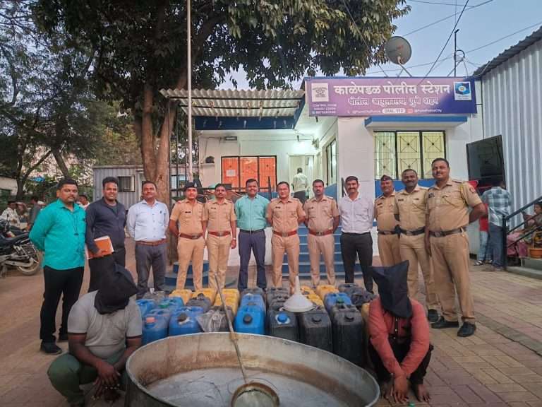 अवैद्य गावठी हातभट्टी दारूच्या दोन भट्टया उध्वस्त, सव्वा नऊ लाखाचा मुद्देमाल हस्तगत, दोघांना अटक