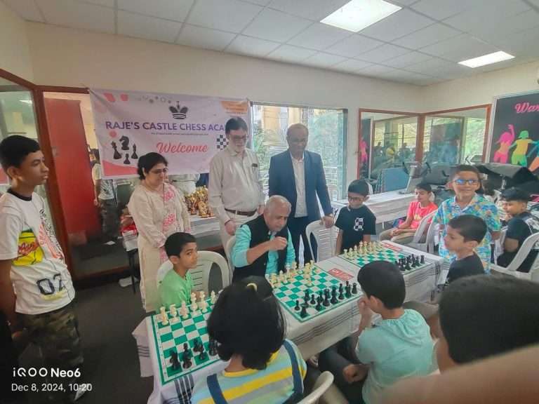 बुद्धिबळ खेळाडूंनी स्पर्धा जिंकण्यासाठी नियमित सरावाबरोबरच रणनीती तयार करून स्पर्धा खेळाव्यात-प्रकाश देशपांडे