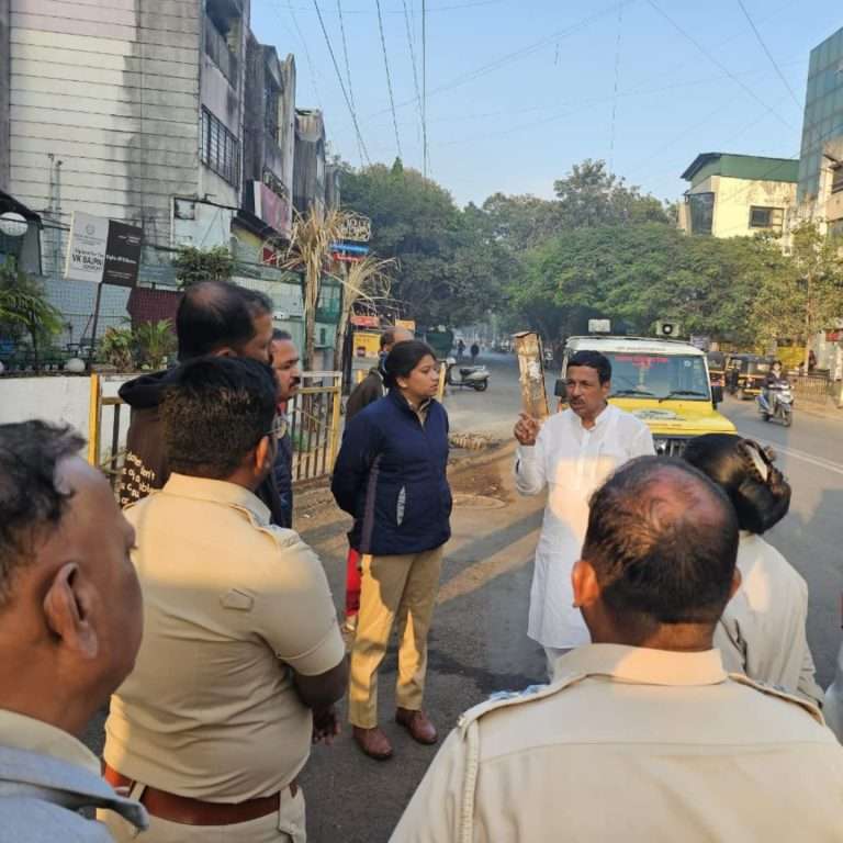 ३०० सफाई कर्मचाऱ्यांसमवेत बापूसाहेब पठारे यांनी राबवली स्वच्छता मोहीम