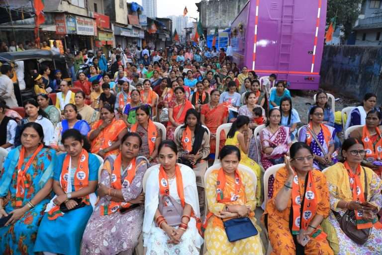 महिलांसाठी भारतातील पहिल्या फिरत्या स्नानगृहाचे उद्घाटन