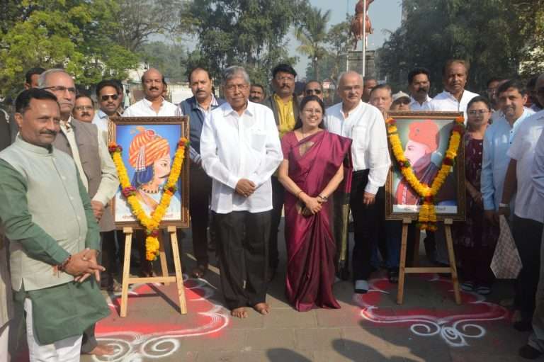 पुणे रेल्वे स्थानकाला श्रीमंत थोरले बाजीराव पेशवे यांचे नाव द्या