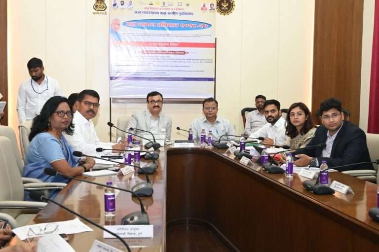 महाआवास अभियानातील घरकुले शंभर दिवसात पूर्ण करण्यात यावी-ग्रामविकास प्रधान सचिव एकनाथ डवले