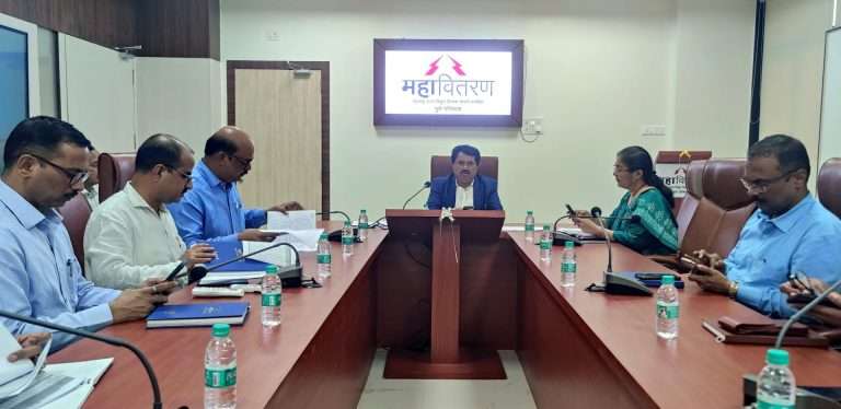 वीजबिलांच्या शून्य थकबाकीला प्राधान्य देत ग्राहकसेवा गतिमान करा,महावितरणचे मुख्य अभियंता राजेंद्र पवार यांचे निर्देश