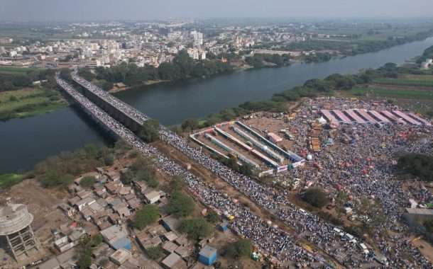 207 वा शौर्य दिन:आंबेडकरी अनुयायांकडून कोरेगाव भीमात अभिवादन