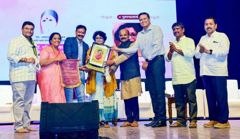 ‘माई’ सिंधुताई सपकाळ म्हणजे ग्लोबल मदर – न्यायमूर्ती शिवकुमार डिगे यांचे मत