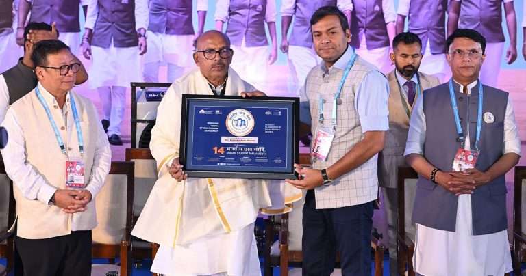 ‘सामाजिक सुरक्षेच्या योजना रेवडी संस्कृती नाही’ 