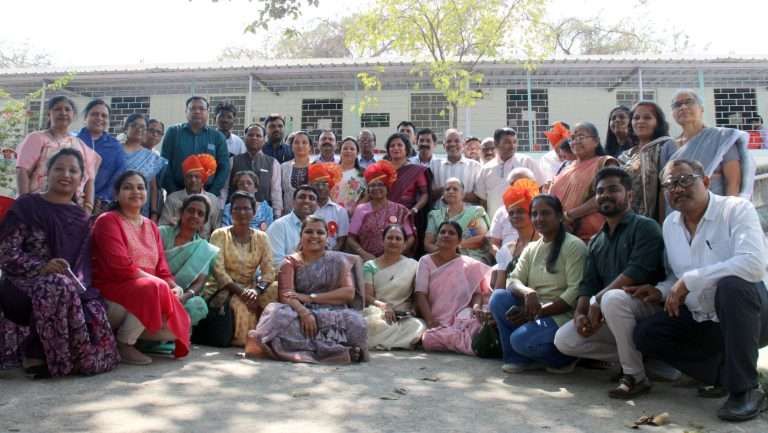 भगिनींच्या तक्रारींचा निपटारा करण्यासाठी ‘महिला आयोग आपल्या दारी’