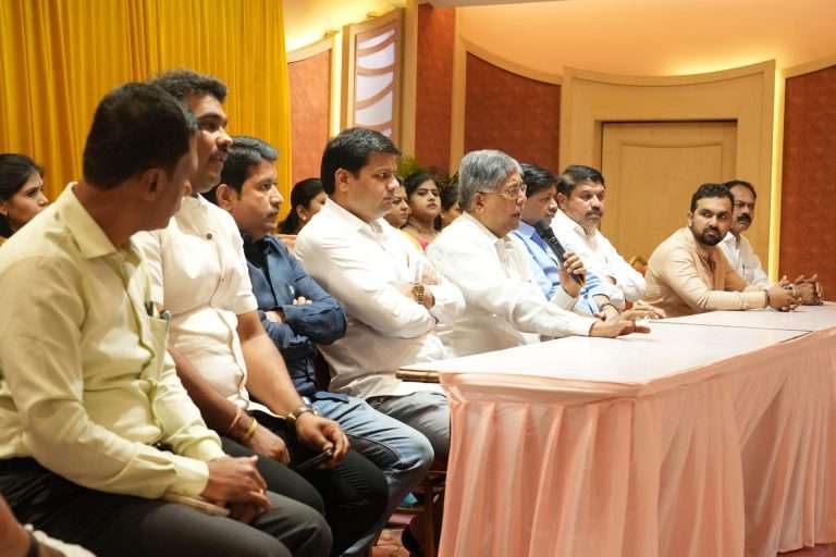 कोथरूडमधील अनियमित पाणीपुरवठ्यावरुन चंद्रकांतदादा संतप्त.. स्वर्गीय बापटांची झाली अनेकांना आठवण