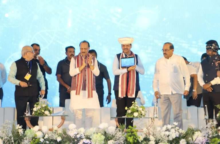 सामाजिक बांधिलकी अखंड जपत रुग्णांना आरोग्यसेवा पुरवाव्यात- मुख्यमंत्री देवेंद्र फडणवीस