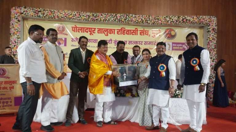 शहरवासियांनी आपल्या मुळ गावाची नाळ तोडू नये : प्रवीण दरेकर