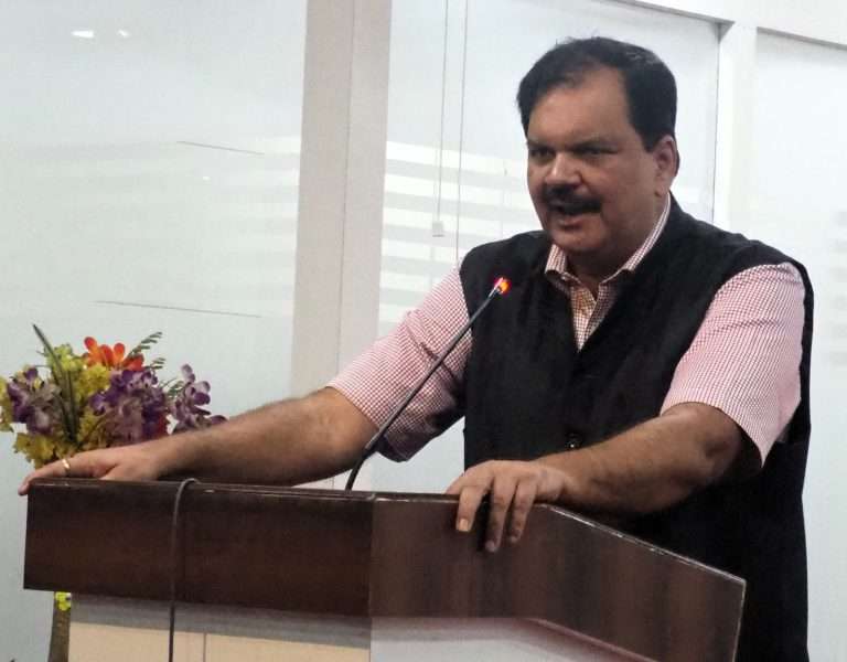 आव्हाने असली तरी एआय क्षेत्रात संधीही उपलब्ध : डॉ. दीपक शिकारपूर