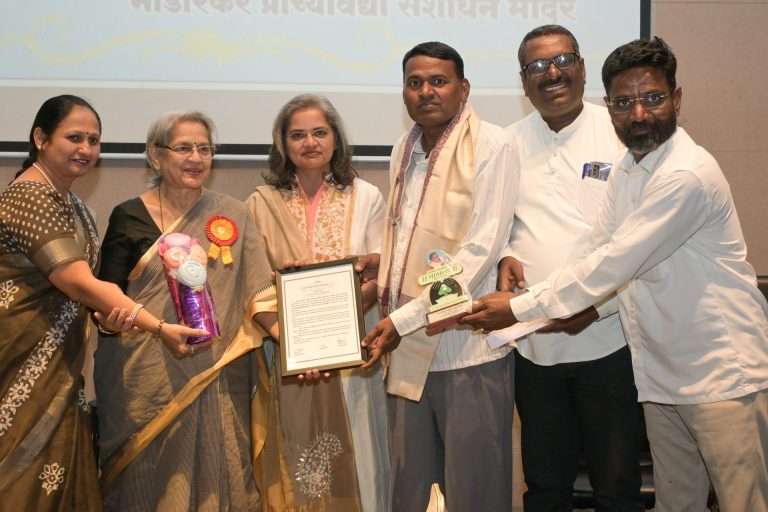 “समाजसेवकांचे कार्य दीपस्तंभासारखे” – डॉ. माधवी वैद्य