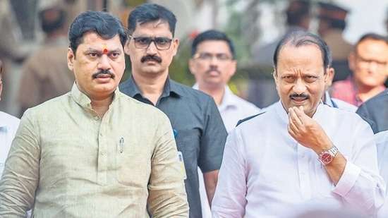 अखेर धनंजय मुंडेंचा राजीनामा: मुख्यमंत्र्यांनी स्वीकारला राजीनामा