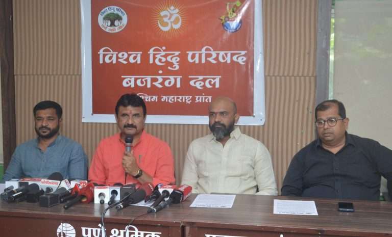 औरंगजेबाची कबर शासनाने लवकरात लवकर काढावी