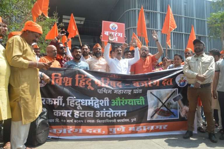 एक धक्का और दो.. औरंगजेब की कब्र तोड़ दो